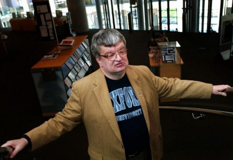 Laurence Kim Peek (N Salt Lake City, 11. studenoga 1951 – Murray, 19. prosinca 2009) - Genij koji je znao naizust sadržaj 12.000 knjiga i bio inspiracija za 